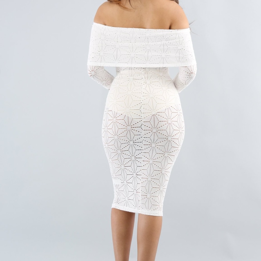 Off Shoulder Baroque Dress - Picture 3 of 3